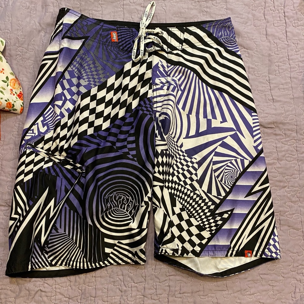 Size 32 swim trunks
